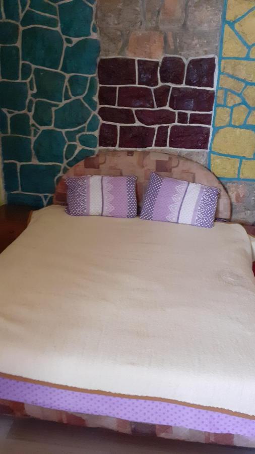 Mimi Pink Hostel Ohrid Extérieur photo
